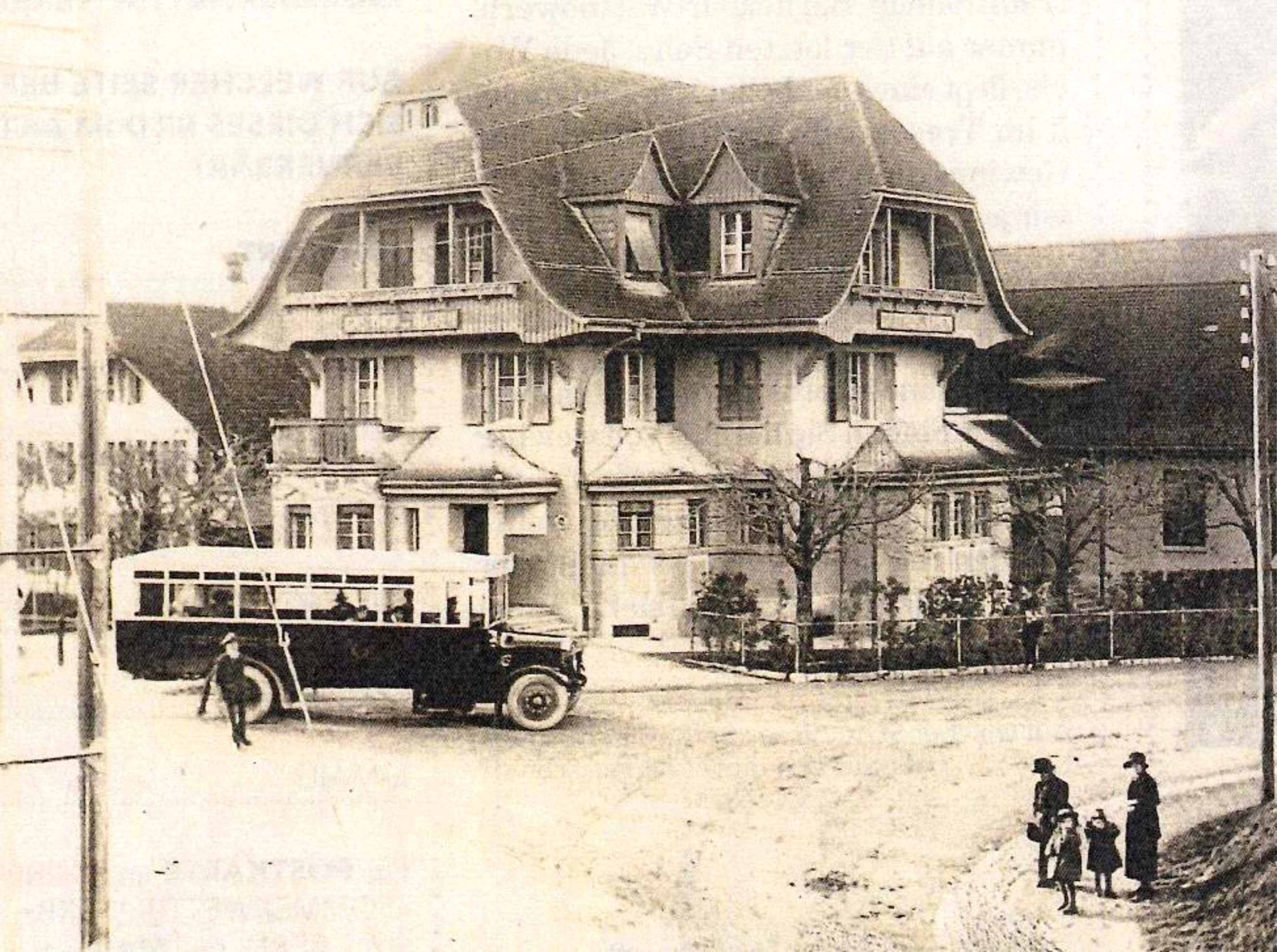 Ein Autobus beim Gasthof zum Bären in Ostermundigen